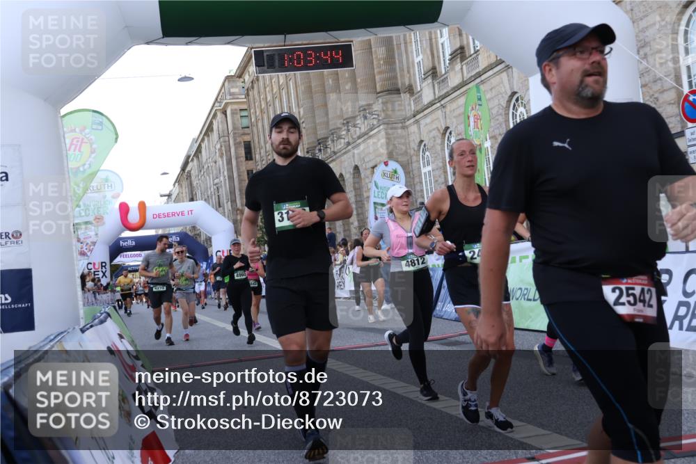 07.09.2025 - BARMER Alsterlauf Strokosch-Dieckow http://msf.ph/oto/8723073 07.09.2025 10:03:42 Ziel 2020, 2039, 2248, 2482, 2542, 2947, 3137, 3229, 3708, 4093, 4096, 4180, 4191, 4276, 4278, 4643, 4812, 4960, 4973, 5007, 5427, 5522, 5781, 5804, 6207, 8271, 8349, 8452 meine-sportfotos.de