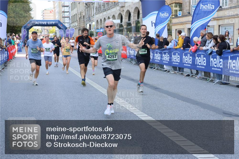 07.09.2025 - BARMER Alsterlauf Strokosch-Dieckow http://msf.ph/oto/8723075 07.09.2025 09:52:57 Ziel 2028, 2032, 2173, 2229, 2365, 2454, 2896, 3421, 3657, 3705, 4078, 4339, 4460, 4504, 4578, 4889, 5002, 5015, 5164, 5165, 5218, 5603, 5654, 5686, 5701, 5742, 5968, 6010, 8231, 8302 meine-sportfotos.de
