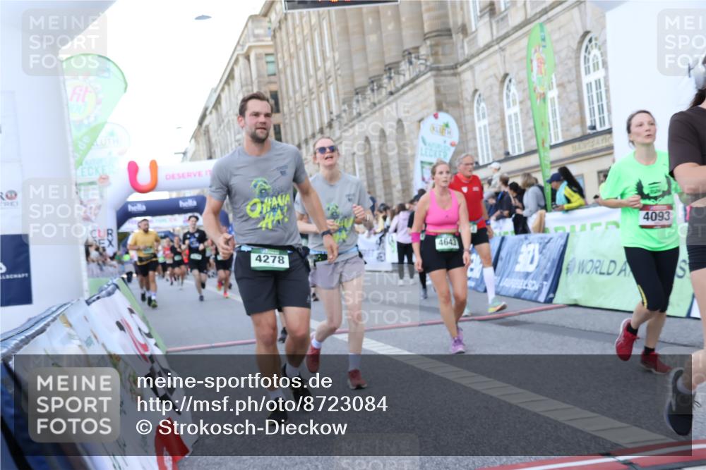 07.09.2025 - BARMER Alsterlauf Strokosch-Dieckow http://msf.ph/oto/8723084 07.09.2025 10:03:46 Ziel 2039, 2248, 2304, 2482, 2814, 2818, 2947, 3137, 3229, 3237, 3238, 3240, 4093, 4096, 4180, 4191, 4276, 4278, 4301, 4643, 4669, 4812, 4960, 4973, 5007, 5483, 5485, 5522, 5531, 8349, 8452 meine-sportfotos.de