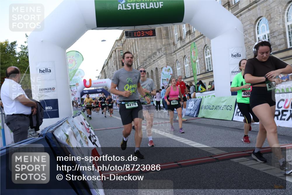 07.09.2025 - BARMER Alsterlauf Strokosch-Dieckow http://msf.ph/oto/8723086 07.09.2025 10:03:46 Ziel 2039, 2248, 2304, 2482, 2814, 2818, 2947, 3137, 3229, 3237, 3238, 3240, 4093, 4096, 4180, 4191, 4276, 4278, 4301, 4643, 4669, 4812, 4960, 4973, 5007, 5483, 5485, 5522, 5531, 8349, 8452 meine-sportfotos.de
