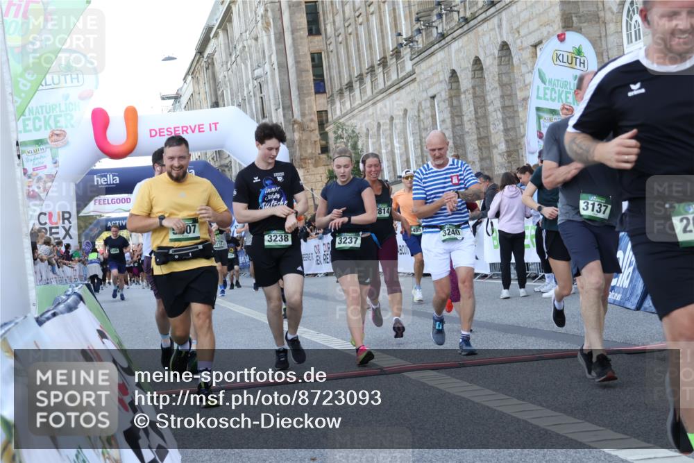 07.09.2025 - BARMER Alsterlauf Strokosch-Dieckow http://msf.ph/oto/8723093 07.09.2025 10:03:49 Ziel 2039, 2248, 2304, 2814, 2818, 3137, 3229, 3237, 3238, 3240, 4093, 4180, 4191, 4276, 4278, 4292, 4301, 4643, 4669, 4960, 4973, 5007, 5039, 5483, 5485, 5522, 5531, 5733, 8349, 8386, 8452 meine-sportfotos.de