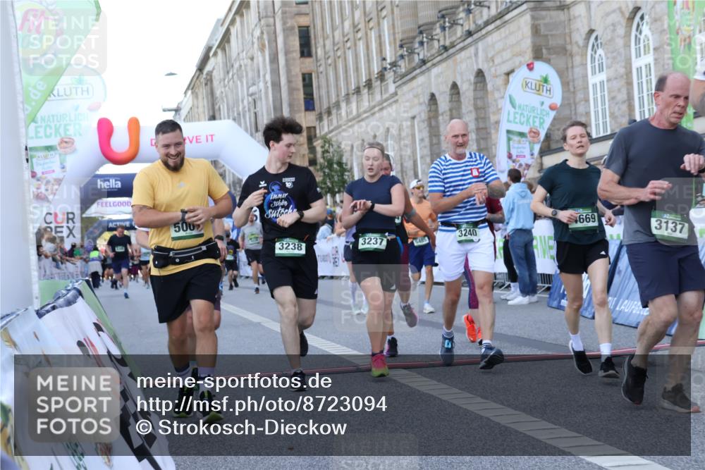 07.09.2025 - BARMER Alsterlauf Strokosch-Dieckow http://msf.ph/oto/8723094 07.09.2025 10:03:50 Ziel 2039, 2248, 2304, 2814, 2818, 3137, 3229, 3237, 3238, 3240, 4093, 4180, 4191, 4276, 4278, 4292, 4301, 4643, 4669, 4973, 5007, 5039, 5483, 5485, 5531, 5554, 5733, 6041, 8386 meine-sportfotos.de