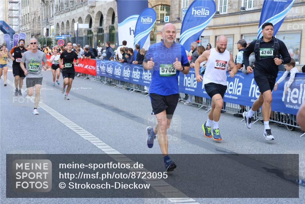 07.09.2025 - BARMER Alsterlauf Strokosch-Dieckow http://msf.ph/oto/8723095 07.09.2025 09:52:55 Ziel 2028, 2173, 2229, 2365, 2454, 2896, 3657, 4078, 4460, 4504, 4889, 5002, 5015, 5164, 5165, 5218, 5654, 5686, 5701, 5742, 5908, 5968, 6010, 8231, 8302 meine-sportfotos.de