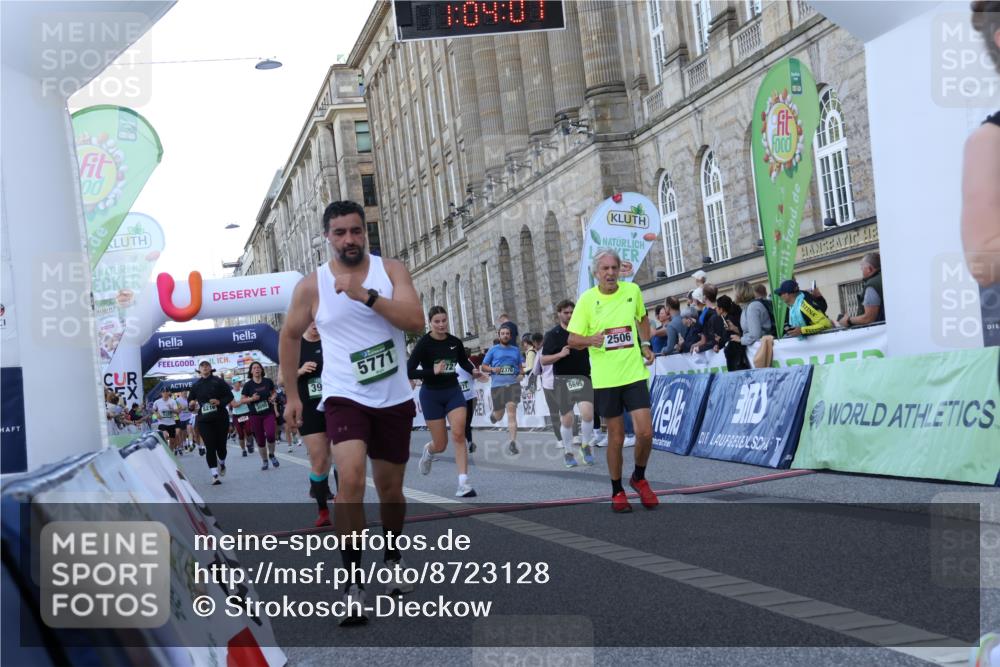 07.09.2025 - BARMER Alsterlauf Strokosch-Dieckow http://msf.ph/oto/8723128 07.09.2025 10:04:05 Ziel 2061, 2092, 2306, 2326, 2370, 2371, 2455, 2459, 2506, 3073, 3095, 3104, 3233, 3288, 3941, 3962, 3978, 4117, 4451, 5320, 5695, 5736, 5771, 8160, 8172, 8177, 8216 meine-sportfotos.de