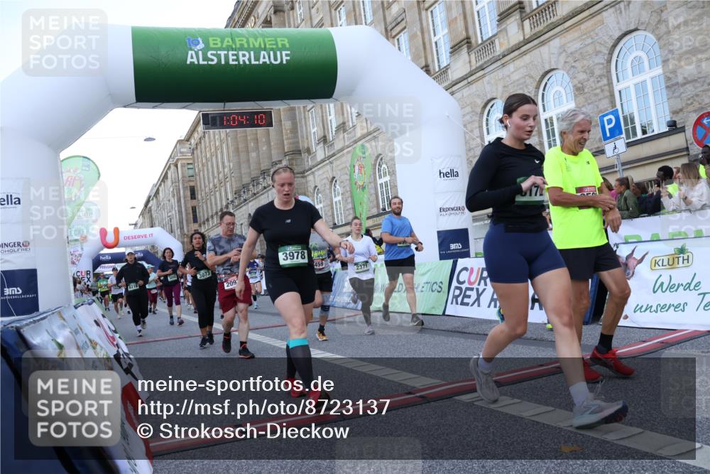 07.09.2025 - BARMER Alsterlauf Strokosch-Dieckow http://msf.ph/oto/8723137 07.09.2025 10:04:08 Ziel 2045, 2046, 2092, 2107, 2306, 2326, 2370, 2371, 2455, 2459, 2506, 3073, 3095, 3233, 3288, 3610, 3809, 3832, 3941, 3962, 3978, 4117, 4323, 4662, 5225, 5320, 5695, 5736, 5771, 5800, 6153, 8172, 8177, 8216 meine-sportfotos.de