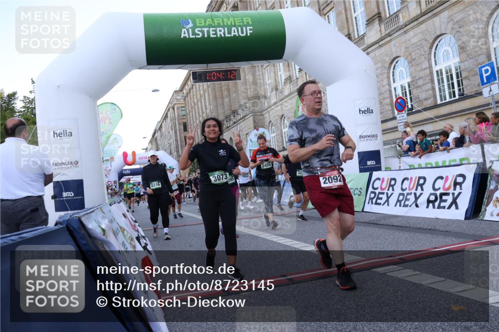 07.09.2025 - BARMER Alsterlauf Strokosch-Dieckow http://msf.ph/oto/8723145 07.09.2025 10:04:11 Ziel 2045, 2046, 2092, 2107, 2306, 2326, 2370, 2371, 2455, 2459, 2506, 3010, 3073, 3095, 3233, 3288, 3352, 3610, 3809, 3832, 3962, 3978, 4074, 4117, 4323, 4662, 4779, 4822, 4905, 5162, 5225, 5320, 5695, 5800, 6002, 6153, 6279, 8172, 8216 meine-sportfotos.de