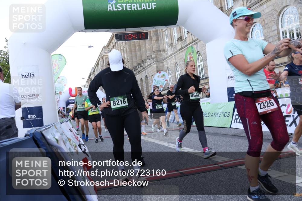 07.09.2025 - BARMER Alsterlauf Strokosch-Dieckow http://msf.ph/oto/8723160 07.09.2025 10:04:15 Ziel 2045, 2046, 2107, 2130, 2306, 2326, 2455, 2644, 3010, 3095, 3233, 3272, 3288, 3310, 3311, 3352, 3610, 3719, 3809, 3832, 3962, 4074, 4117, 4323, 4333, 4662, 4779, 4822, 4868, 4905, 5162, 5225, 5303, 5320, 5800, 6002, 6153, 6279, 8216 meine-sportfotos.de