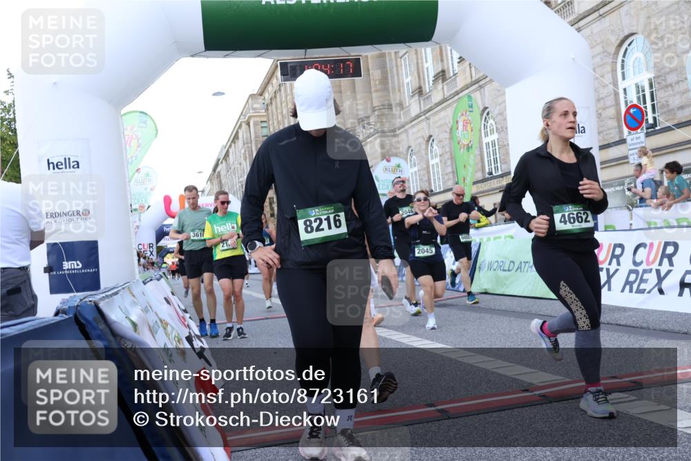 07.09.2025 - BARMER Alsterlauf Strokosch-Dieckow http://msf.ph/oto/8723161 07.09.2025 10:04:15 Ziel 2045, 2046, 2107, 2130, 2306, 2326, 2455, 2644, 3010, 3095, 3233, 3272, 3288, 3310, 3311, 3352, 3610, 3719, 3809, 3832, 3962, 4074, 4117, 4323, 4333, 4662, 4779, 4822, 4868, 4905, 5162, 5225, 5303, 5320, 5800, 6002, 6153, 6279, 8216 meine-sportfotos.de