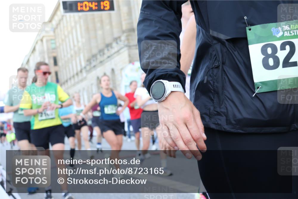 07.09.2025 - BARMER Alsterlauf Strokosch-Dieckow http://msf.ph/oto/8723165 07.09.2025 10:04:17 Ziel 2045, 2046, 2107, 2130, 2306, 2326, 2644, 2652, 3010, 3272, 3310, 3311, 3352, 3610, 3719, 3809, 3832, 3962, 4074, 4323, 4333, 4662, 4779, 4822, 4868, 4905, 5162, 5225, 5303, 5371, 5689, 5800, 6002, 6153, 6279 meine-sportfotos.de