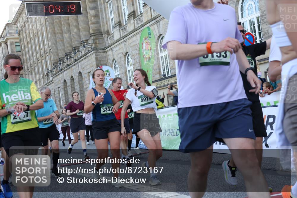 07.09.2025 - BARMER Alsterlauf Strokosch-Dieckow http://msf.ph/oto/8723167 07.09.2025 10:04:18 Ziel 2045, 2046, 2107, 2130, 2644, 2652, 3010, 3272, 3310, 3311, 3352, 3519, 3610, 3719, 3809, 3832, 4074, 4323, 4333, 4662, 4779, 4822, 4868, 4905, 5162, 5225, 5303, 5371, 5689, 5800, 5938, 6002, 6153, 6279 meine-sportfotos.de
