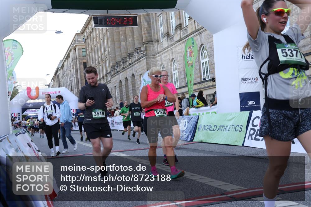 07.09.2025 - BARMER Alsterlauf Strokosch-Dieckow http://msf.ph/oto/8723188 07.09.2025 10:04:27 Ziel 2130, 2271, 2644, 2652, 2702, 2709, 3272, 3519, 3745, 3918, 3946, 5371, 5479, 5497, 5689, 5938, 6123, 6205, 8041, 8306 meine-sportfotos.de