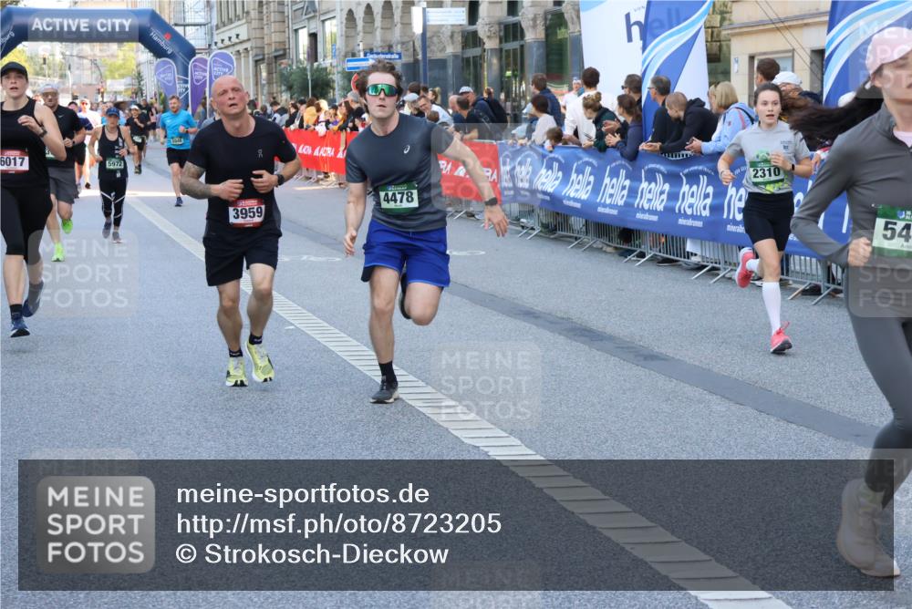 07.09.2025 - BARMER Alsterlauf Strokosch-Dieckow http://msf.ph/oto/8723205 07.09.2025 09:52:37 Ziel 2146, 2494, 2501, 2562, 2894, 3599, 4257, 4546, 4604, 4739, 4740, 4799, 4882, 5020, 5156, 5205, 5869, 5908, 6218, 6222, 8096, 8267 meine-sportfotos.de