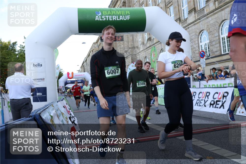 07.09.2025 - BARMER Alsterlauf Strokosch-Dieckow http://msf.ph/oto/8723231 07.09.2025 10:04:50 Ziel 2103, 2112, 2118, 2477, 2600, 2700, 2701, 2859, 2986, 3027, 3281, 3420, 3423, 4392, 4766, 4876, 4877, 5111, 5112, 5236, 5618, 5659, 5923, 6115, 6296, 8027, 8166, 8179, 8180, 8288, 8359, 8443 meine-sportfotos.de