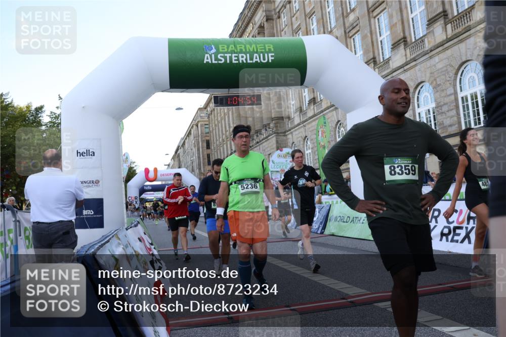 07.09.2025 - BARMER Alsterlauf Strokosch-Dieckow http://msf.ph/oto/8723234 07.09.2025 10:04:52 Ziel 2103, 2112, 2118, 2477, 2600, 2700, 2701, 2833, 3027, 3281, 3420, 3423, 4697, 4766, 4876, 4877, 5111, 5112, 5236, 5618, 6115, 6259, 6296, 8027, 8166, 8179, 8180, 8288, 8359, 8443 meine-sportfotos.de
