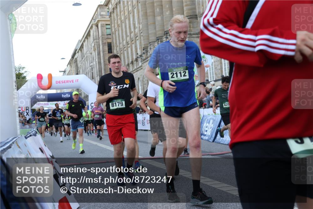 07.09.2025 - BARMER Alsterlauf Strokosch-Dieckow http://msf.ph/oto/8723247 07.09.2025 10:04:57 Ziel 2103, 2112, 2113, 2118, 2139, 2366, 2600, 2700, 2701, 2831, 2833, 2981, 3173, 3685, 3960, 4073, 4347, 4697, 4728, 4730, 4766, 5111, 5112, 5521, 5618, 5640, 5844, 6115, 6259, 8027, 8179, 8180, 8288 meine-sportfotos.de