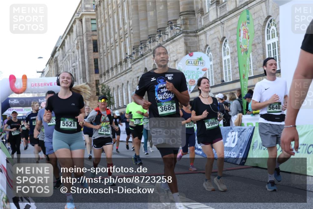 07.09.2025 - BARMER Alsterlauf Strokosch-Dieckow http://msf.ph/oto/8723258 07.09.2025 10:05:02 Ziel 2065, 2113, 2139, 2333, 2366, 2600, 2643, 2831, 2833, 2981, 3172, 3173, 3261, 3685, 3913, 3960, 4073, 4347, 4372, 4666, 4697, 4728, 4730, 4733, 4910, 5379, 5521, 5612, 5618, 5640, 5683, 5684, 5844, 6214, 6259, 6265 meine-sportfotos.de