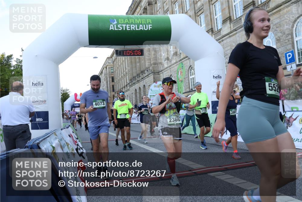 07.09.2025 - BARMER Alsterlauf Strokosch-Dieckow http://msf.ph/oto/8723267 07.09.2025 10:05:04 Ziel 2065, 2113, 2139, 2333, 2366, 2643, 2831, 2833, 2981, 3172, 3173, 3261, 3685, 3913, 3938, 3960, 4073, 4347, 4372, 4666, 4728, 4730, 4733, 4910, 5379, 5521, 5612, 5640, 5683, 5684, 5844, 6214, 6265 meine-sportfotos.de