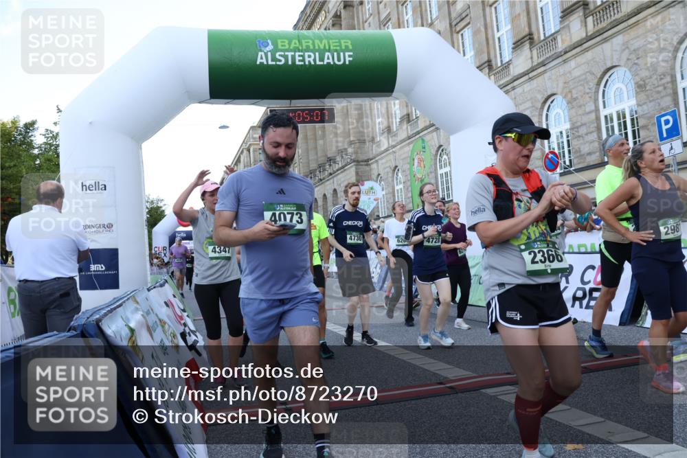 07.09.2025 - BARMER Alsterlauf Strokosch-Dieckow http://msf.ph/oto/8723270 07.09.2025 10:05:05 Ziel 2065, 2113, 2139, 2280, 2333, 2366, 2643, 2831, 2981, 3172, 3173, 3261, 3685, 3913, 3938, 3960, 4073, 4347, 4372, 4666, 4728, 4730, 4733, 4910, 5379, 5521, 5612, 5640, 5683, 5684, 5844, 6214, 6265 meine-sportfotos.de