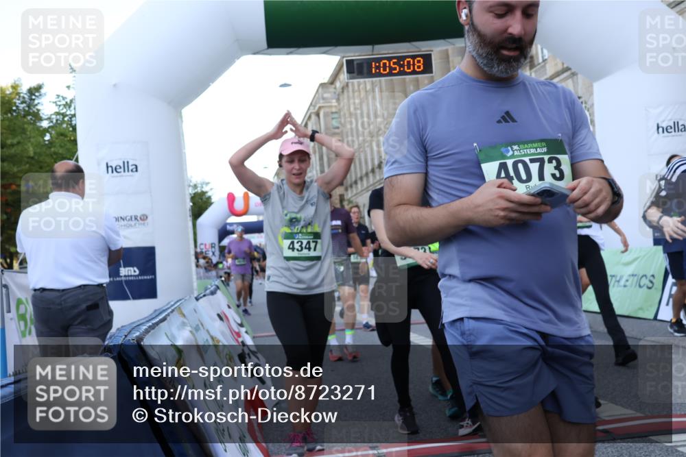 07.09.2025 - BARMER Alsterlauf Strokosch-Dieckow http://msf.ph/oto/8723271 07.09.2025 10:05:06 Ziel 2065, 2113, 2139, 2280, 2333, 2366, 2436, 2643, 2831, 2981, 3172, 3173, 3261, 3685, 3913, 3938, 3960, 4073, 4347, 4372, 4666, 4728, 4730, 4733, 4910, 5379, 5521, 5612, 5640, 5683, 5684, 5844, 6214, 6265, 8206 meine-sportfotos.de