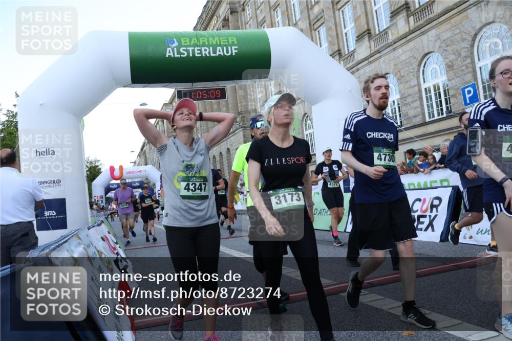 07.09.2025 - BARMER Alsterlauf Strokosch-Dieckow http://msf.ph/oto/8723274 07.09.2025 10:05:07 Ziel 2065, 2113, 2139, 2280, 2333, 2366, 2436, 2643, 2981, 3172, 3173, 3261, 3850, 3913, 3938, 3960, 4073, 4347, 4372, 4648, 4666, 4728, 4730, 4733, 4910, 5379, 5612, 5683, 5684, 5844, 6214, 6265, 6336, 8206 meine-sportfotos.de