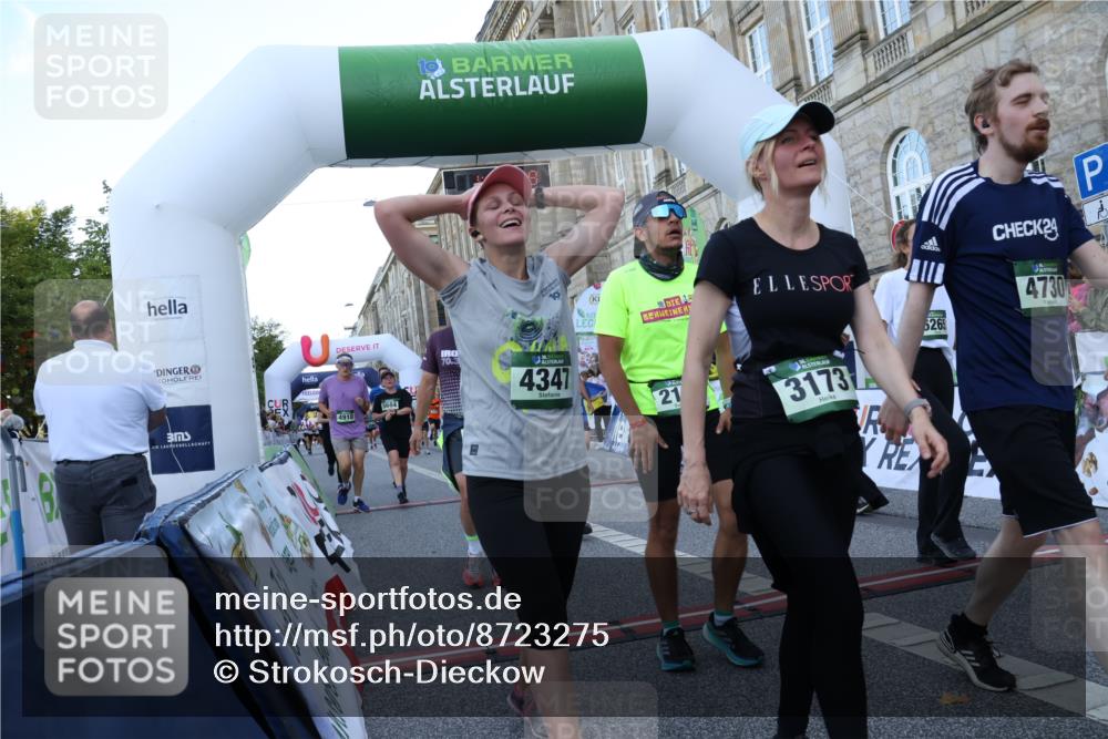 07.09.2025 - BARMER Alsterlauf Strokosch-Dieckow http://msf.ph/oto/8723275 07.09.2025 10:05:07 Ziel 2065, 2113, 2139, 2280, 2333, 2366, 2436, 2643, 2981, 3172, 3173, 3261, 3850, 3913, 3938, 3960, 4073, 4347, 4372, 4648, 4666, 4728, 4730, 4733, 4910, 5379, 5612, 5683, 5684, 5844, 6214, 6265, 6336, 8206 meine-sportfotos.de
