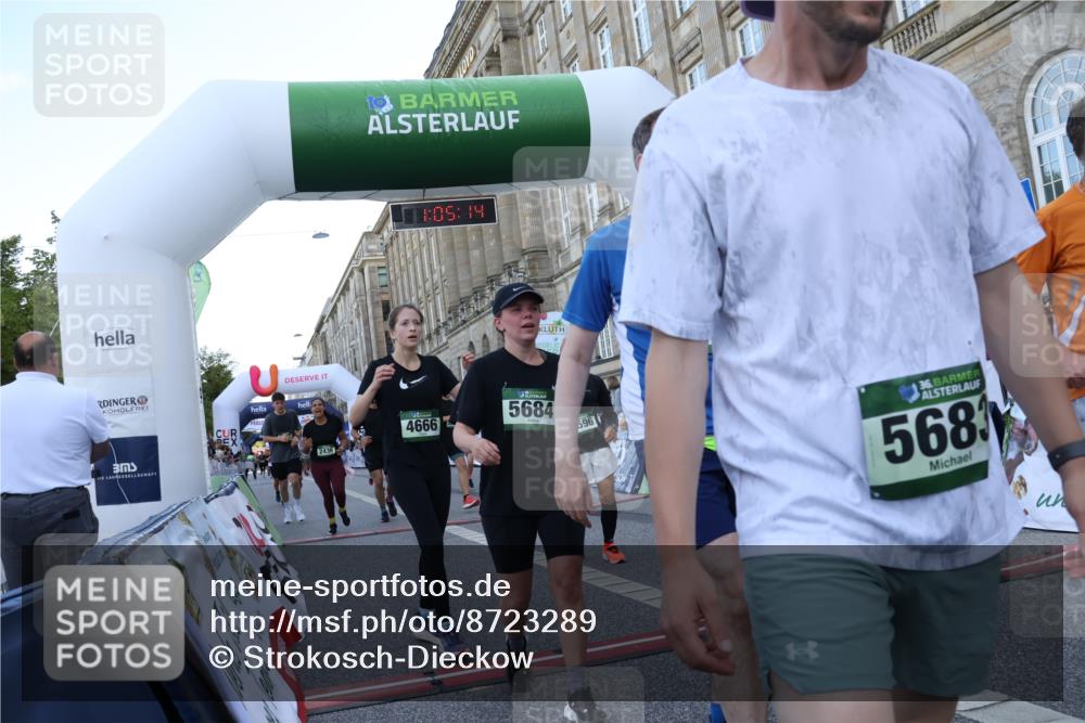 07.09.2025 - BARMER Alsterlauf Strokosch-Dieckow http://msf.ph/oto/8723289 07.09.2025 10:05:13 Ziel 2021, 2065, 2280, 2333, 2436, 2515, 2551, 2643, 2945, 3261, 3850, 3938, 3954, 4251, 4648, 4666, 4733, 4910, 4929, 5379, 5683, 5684, 6336, 8019, 8206, 8243 meine-sportfotos.de