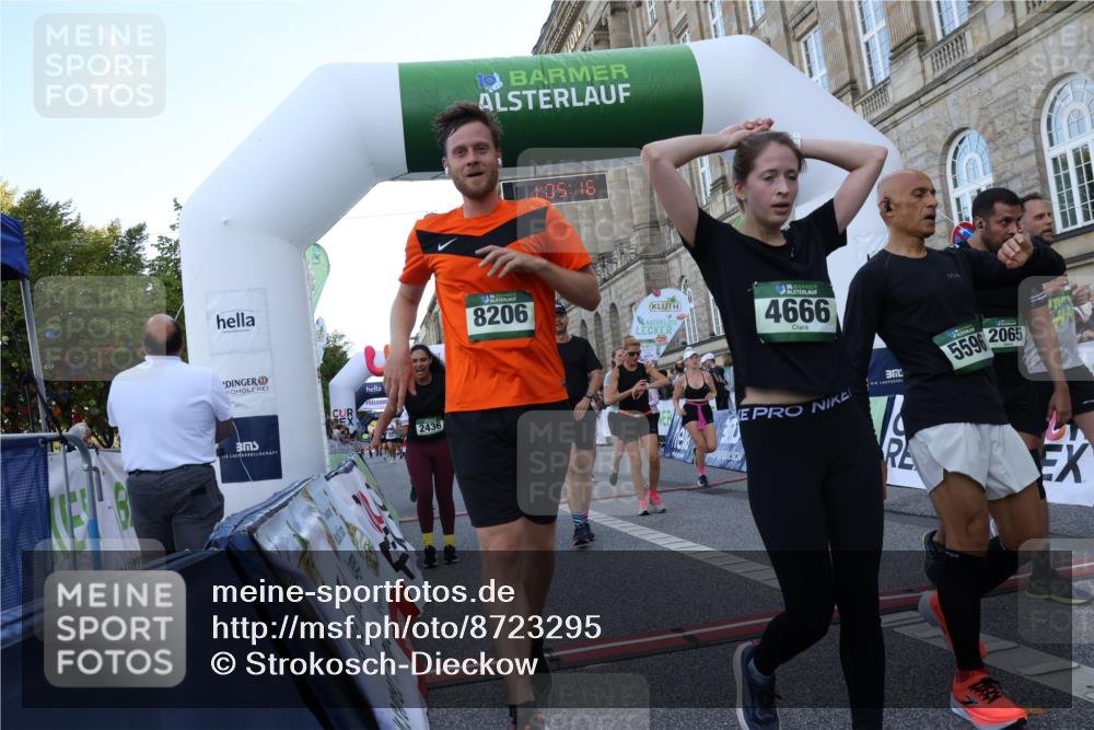 07.09.2025 - BARMER Alsterlauf Strokosch-Dieckow http://msf.ph/oto/8723295 07.09.2025 10:05:15 Ziel 2021, 2280, 2436, 2515, 2551, 2945, 3850, 3938, 3954, 4251, 4648, 4929, 5577, 6336, 8019, 8206, 8243 meine-sportfotos.de