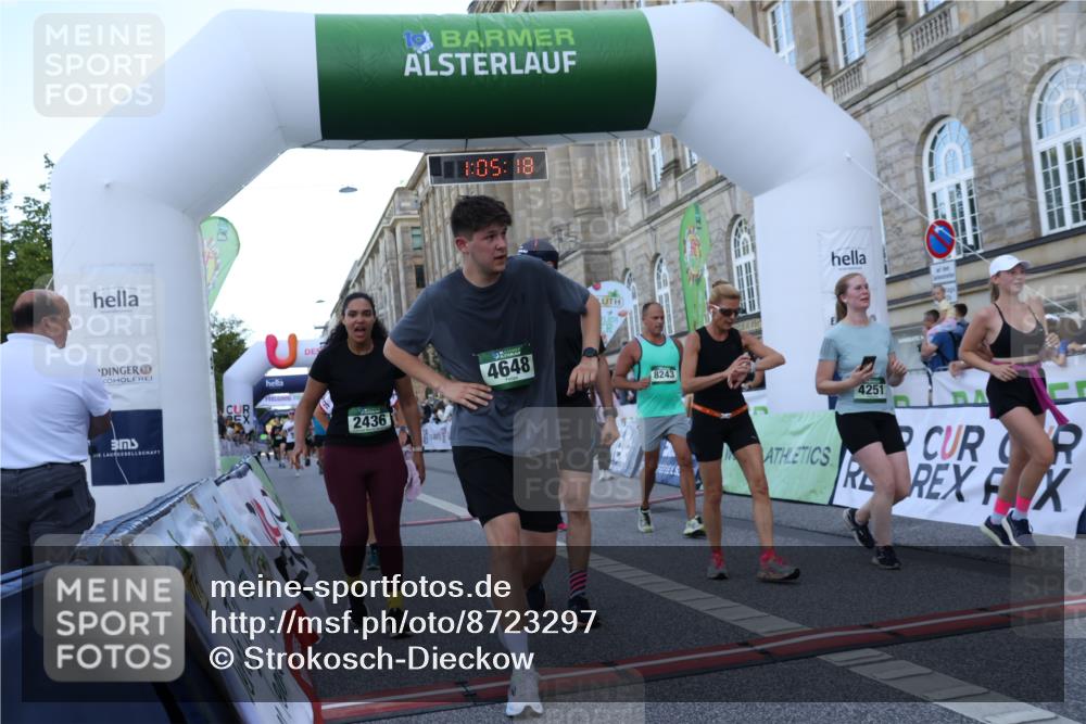 07.09.2025 - BARMER Alsterlauf Strokosch-Dieckow http://msf.ph/oto/8723297 07.09.2025 10:05:17 Ziel 2021, 2280, 2436, 2515, 2551, 2945, 3850, 3954, 4251, 4648, 4929, 5407, 5577, 5578, 6336, 8019, 8206, 8243 meine-sportfotos.de