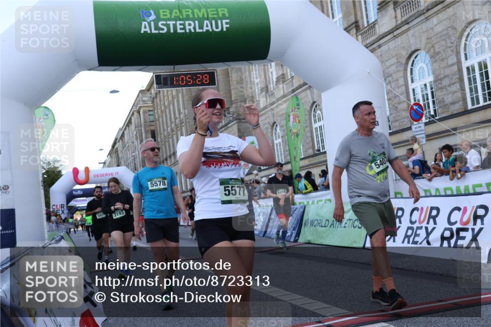 07.09.2025 - BARMER Alsterlauf Strokosch-Dieckow http://msf.ph/oto/8723313 07.09.2025 10:05:26 Ziel 2120, 2169, 2975, 3245, 3507, 3624, 3815, 3822, 4513, 4517, 4817, 5407, 5559, 5577, 5578, 5815, 5855, 5998, 6019, 6117, 8444, 8457 meine-sportfotos.de