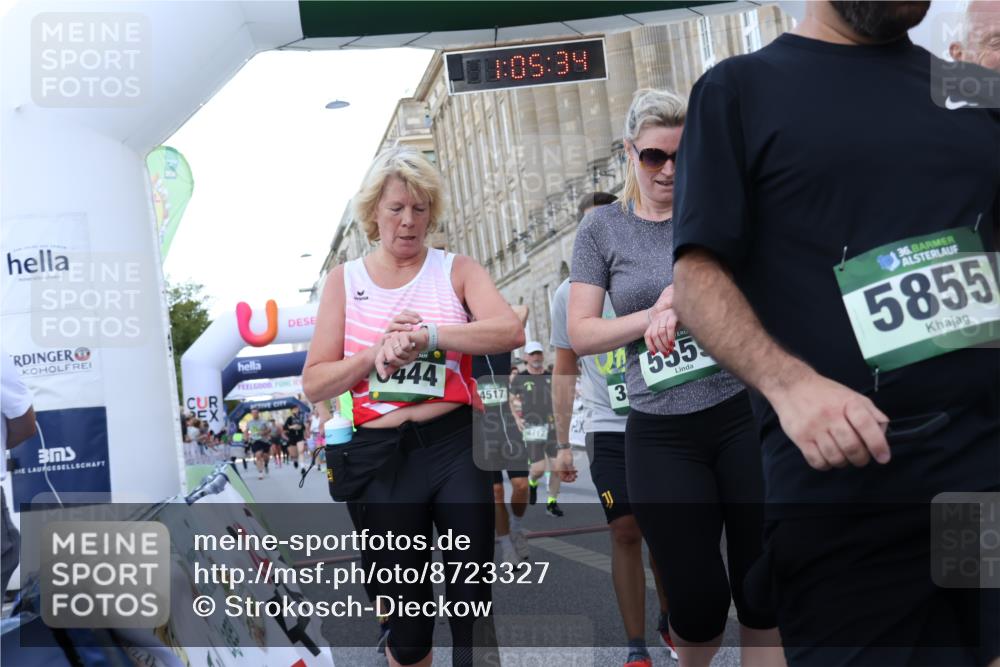07.09.2025 - BARMER Alsterlauf Strokosch-Dieckow http://msf.ph/oto/8723327 07.09.2025 10:05:33 Ziel 2120, 2682, 2975, 3245, 3527, 3594, 3624, 3815, 3822, 4513, 4517, 4717, 4817, 4932, 5137, 5408, 5559, 5719, 5815, 6022, 6117, 8444, 8457 meine-sportfotos.de