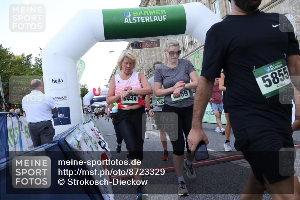 07.09.2025 - BARMER Alsterlauf Strokosch-Dieckow http://msf.ph/oto/8723329 07.09.2025 10:05:33 Ziel 2120, 2682, 2975, 3245, 3527, 3594, 3624, 3815, 3822, 4513, 4517, 4717, 4817, 4932, 5137, 5408, 5559, 5719, 5815, 6022, 6117, 8444, 8457 meine-sportfotos.de