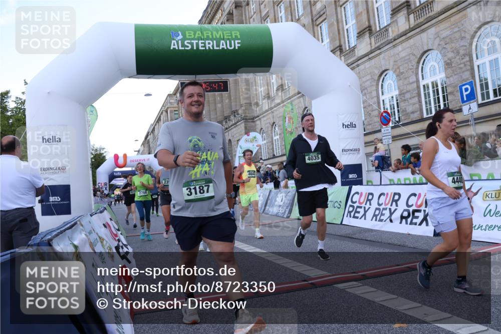 07.09.2025 - BARMER Alsterlauf Strokosch-Dieckow http://msf.ph/oto/8723350 07.09.2025 10:05:45 Ziel 2030, 2359, 2504, 2753, 2768, 3114, 3187, 3671, 3870, 4035, 4440, 4642, 4923, 5299, 5346, 5937, 6213, 8056, 8346 meine-sportfotos.de