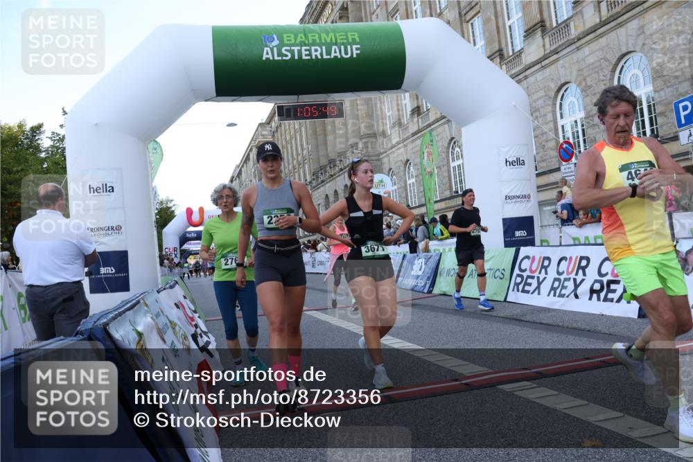 07.09.2025 - BARMER Alsterlauf Strokosch-Dieckow http://msf.ph/oto/8723356 07.09.2025 10:05:47 Ziel 2018, 2030, 2359, 2753, 2768, 2884, 3114, 3671, 4035, 4174, 4440, 4642, 4923, 5346, 5670, 5937, 6213, 8056, 8346 meine-sportfotos.de