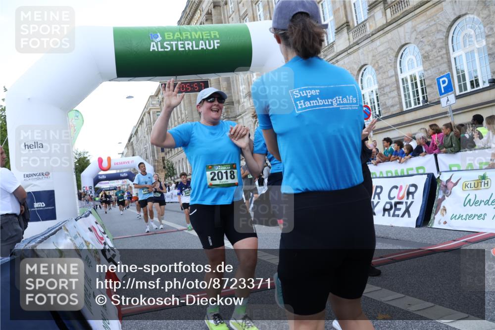 07.09.2025 - BARMER Alsterlauf Strokosch-Dieckow http://msf.ph/oto/8723371 07.09.2025 10:05:55 Ziel 2018, 2884, 3532, 3801, 3930, 4174, 4400, 4775, 4783, 4862, 5207, 5346, 5473, 5670, 6148, 8056, 8346, 8384, 8453, 8467 meine-sportfotos.de