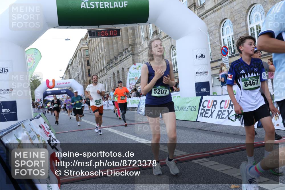 07.09.2025 - BARMER Alsterlauf Strokosch-Dieckow http://msf.ph/oto/8723378 07.09.2025 10:05:58 Ziel 2018, 2884, 3532, 3801, 3930, 4174, 4400, 4775, 4783, 4862, 5207, 5473, 5588, 5627, 5670, 6148, 6245, 8286, 8384, 8453, 8467 meine-sportfotos.de