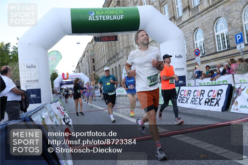 07.09.2025 - BARMER Alsterlauf Strokosch-Dieckow http://msf.ph/oto/8723384 07.09.2025 10:06:00 Ziel 2481, 3532, 3645, 3801, 3930, 4028, 4400, 4775, 4783, 4862, 5207, 5229, 5473, 5588, 5627, 6148, 6245, 8286, 8384, 8453, 8467 meine-sportfotos.de