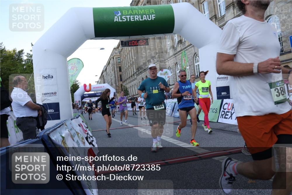 07.09.2025 - BARMER Alsterlauf Strokosch-Dieckow http://msf.ph/oto/8723385 07.09.2025 10:06:00 Ziel 2481, 3532, 3645, 3801, 3930, 4028, 4400, 4775, 4783, 4862, 5207, 5229, 5473, 5588, 5627, 6148, 6245, 8286, 8384, 8453, 8467 meine-sportfotos.de