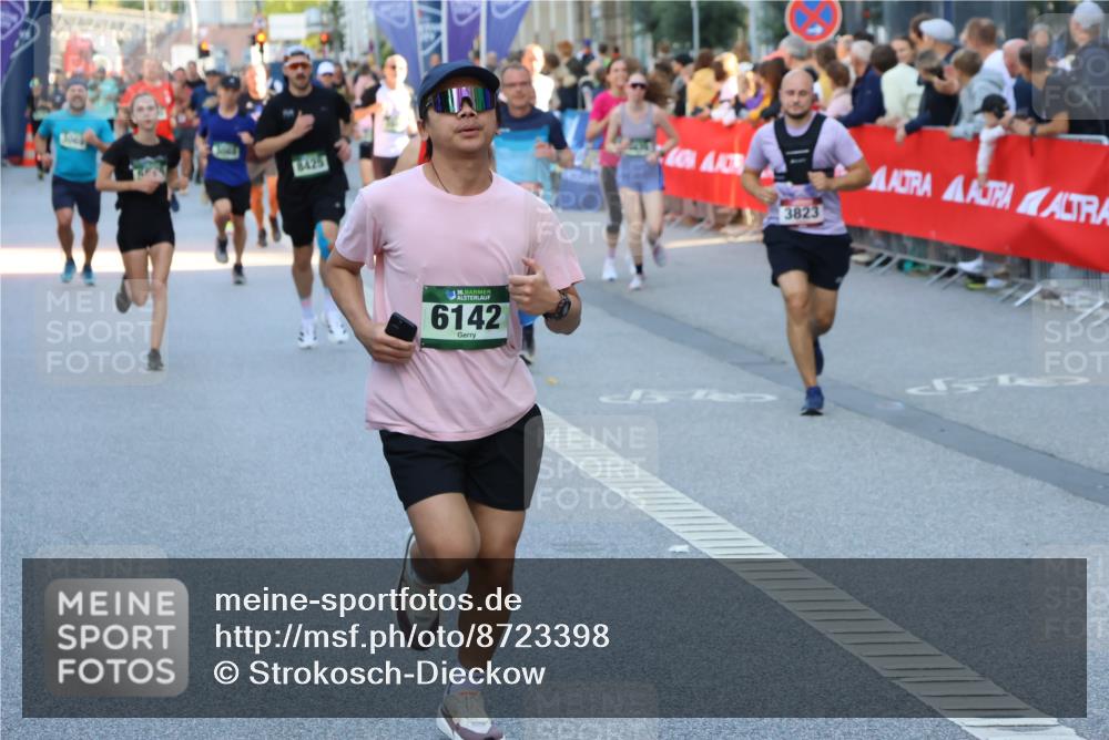 07.09.2025 - BARMER Alsterlauf Strokosch-Dieckow http://msf.ph/oto/8723398 07.09.2025 09:52:07 Ziel 2310, 2565, 2839, 2904, 3959, 4195, 4439, 4478, 4488, 4848, 4880, 4983, 5005, 5453, 5456, 5543, 5585, 5945, 5947, 5948, 5972, 5982, 5997, 6017, 8089, 8273, 8360, 8372 meine-sportfotos.de