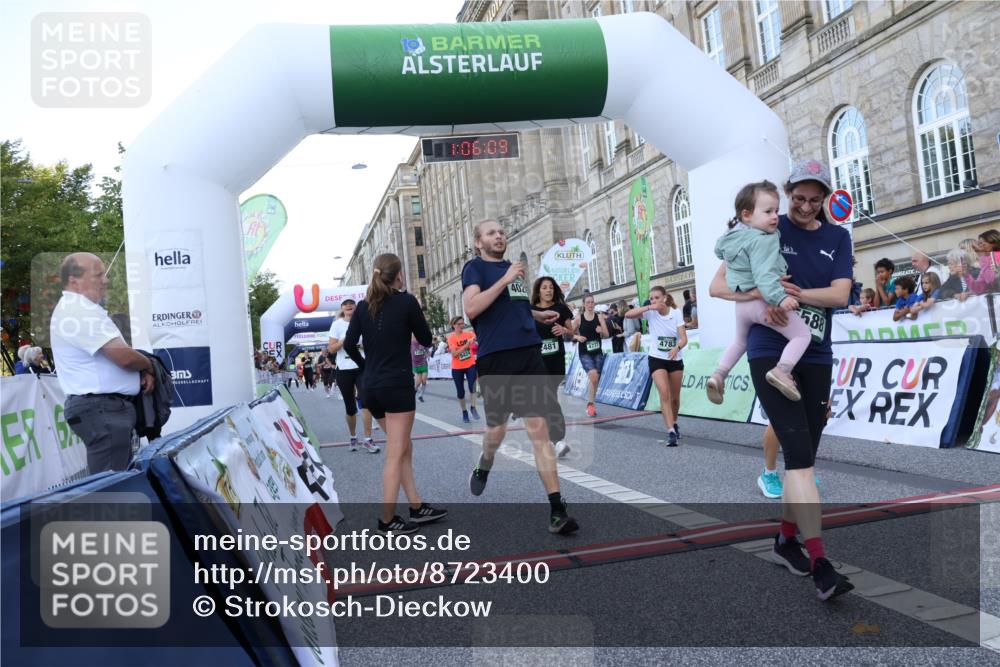 07.09.2025 - BARMER Alsterlauf Strokosch-Dieckow http://msf.ph/oto/8723400 07.09.2025 10:06:08 Ziel 2102, 2163, 2399, 2481, 3019, 3256, 3279, 3645, 4028, 4092, 4310, 4371, 4729, 4777, 4806, 5061, 5229, 5424, 5588, 5616, 5627, 6241, 6245, 6327, 8045, 8190, 8286 meine-sportfotos.de