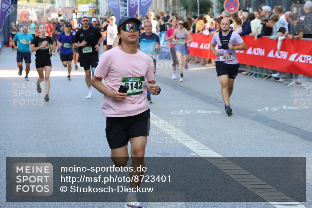 07.09.2025 - BARMER Alsterlauf Strokosch-Dieckow http://msf.ph/oto/8723401 07.09.2025 09:52:07 Ziel 2310, 2565, 2839, 2904, 3959, 4195, 4439, 4478, 4488, 4848, 4880, 4983, 5005, 5453, 5456, 5543, 5585, 5945, 5947, 5948, 5972, 5982, 5997, 6017, 8089, 8273, 8360, 8372 meine-sportfotos.de