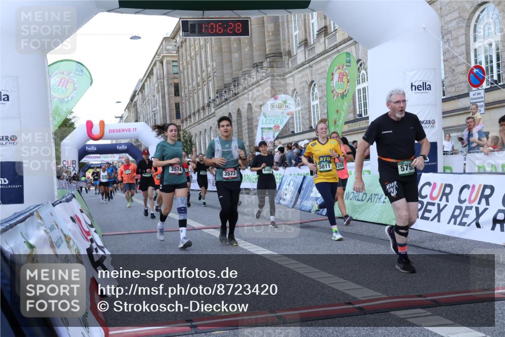 07.09.2025 - BARMER Alsterlauf Strokosch-Dieckow http://msf.ph/oto/8723420 07.09.2025 10:06:26 Ziel 2064, 2744, 2773, 3015, 3573, 3574, 3839, 3991, 4178, 4179, 4355, 4401, 4465, 5105, 5431, 5432, 5728, 5752, 5787, 5788, 5811, 6221, 8023, 8064, 8184, 8185, 8259, 8327, 8332, 8333 meine-sportfotos.de