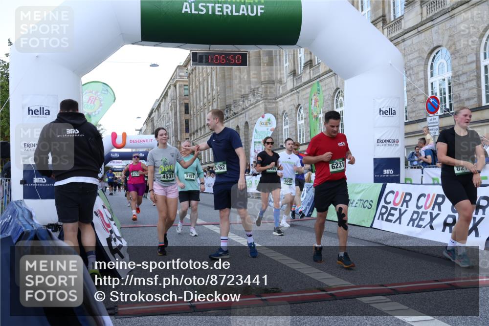 07.09.2025 - BARMER Alsterlauf Strokosch-Dieckow http://msf.ph/oto/8723441 07.09.2025 10:06:48 Ziel 2277, 2344, 3154, 3157, 3321, 3345, 3490, 4082, 4205, 4319, 4455, 4537, 4591, 5240, 5363, 5762, 6045, 6085, 6149, 6173, 6231, 8152, 8212 meine-sportfotos.de