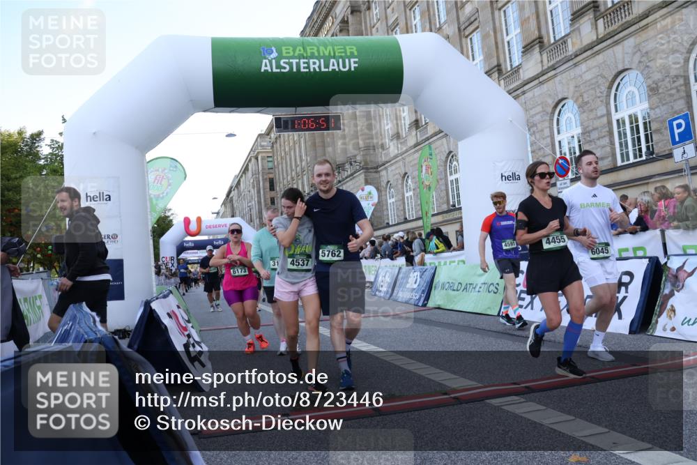 07.09.2025 - BARMER Alsterlauf Strokosch-Dieckow http://msf.ph/oto/8723446 07.09.2025 10:06:50 Ziel 2237, 2277, 2344, 3154, 3157, 3212, 3321, 3345, 3490, 4082, 4205, 4455, 4525, 4537, 4591, 5240, 5363, 5762, 6045, 6085, 6149, 6173, 6231, 8076, 8152, 8212 meine-sportfotos.de