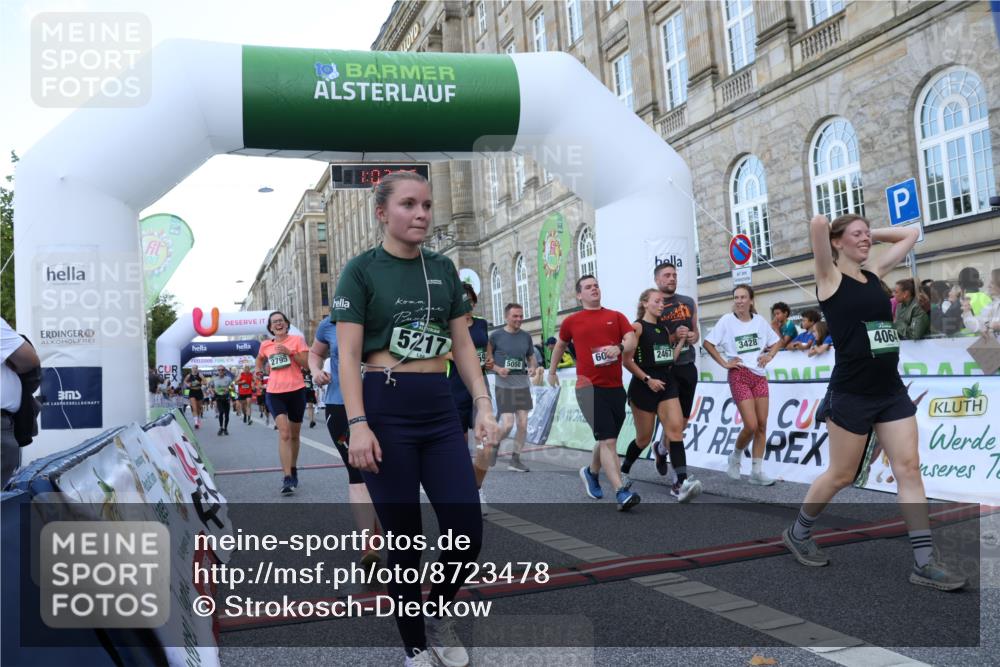 07.09.2025 - BARMER Alsterlauf Strokosch-Dieckow http://msf.ph/oto/8723478 07.09.2025 10:07:04 Ziel 2380, 2467, 2468, 2523, 2573, 2574, 2795, 3184, 3275, 3428, 3691, 3739, 3957, 3958, 4064, 4356, 5050, 5602, 5759, 5801, 5934, 6036, 6299, 6342 meine-sportfotos.de
