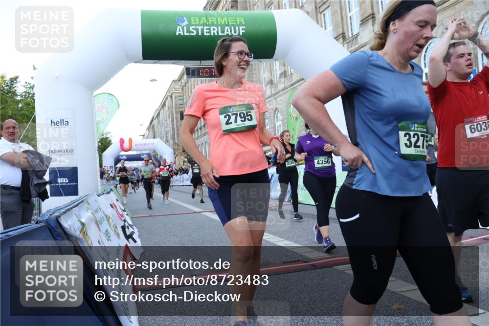07.09.2025 - BARMER Alsterlauf Strokosch-Dieckow http://msf.ph/oto/8723483 07.09.2025 10:07:06 Ziel 2380, 2467, 2468, 2573, 2574, 2795, 3184, 3275, 3655, 3691, 3739, 3804, 3810, 3940, 3957, 3958, 4356, 4502, 5050, 5602, 5759, 5801, 5934, 6036, 6342, 8304 meine-sportfotos.de