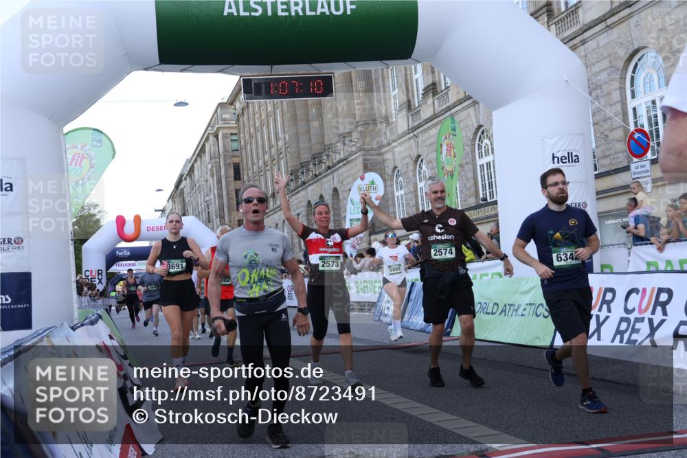 07.09.2025 - BARMER Alsterlauf Strokosch-Dieckow http://msf.ph/oto/8723491 07.09.2025 10:07:08 Ziel 2244, 2380, 2467, 2468, 2573, 2574, 2795, 3184, 3655, 3691, 3739, 3804, 3810, 3940, 3957, 3958, 4356, 4502, 5050, 5510, 5602, 5801, 5934, 6039, 6342, 8304 meine-sportfotos.de