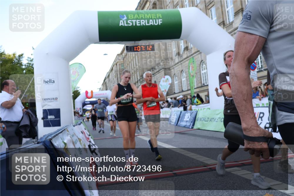 07.09.2025 - BARMER Alsterlauf Strokosch-Dieckow http://msf.ph/oto/8723496 07.09.2025 10:07:10 Ziel 2244, 2380, 2573, 2574, 2668, 3184, 3655, 3691, 3739, 3804, 3810, 3940, 3957, 3958, 4356, 4502, 5510, 5602, 5646, 5801, 5934, 6039, 6342, 8304, 8348 meine-sportfotos.de