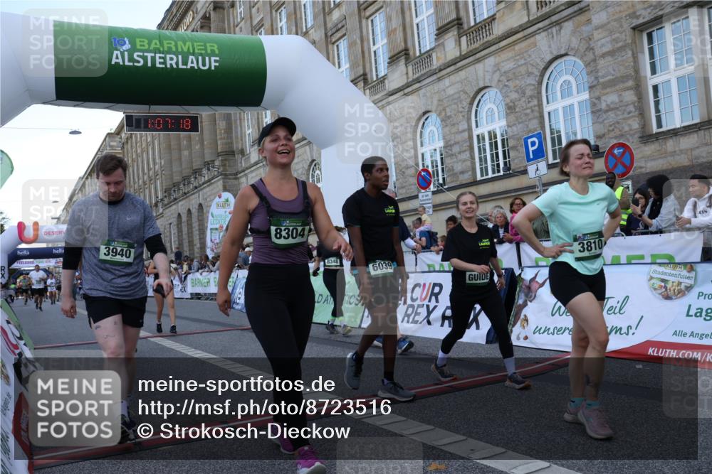 07.09.2025 - BARMER Alsterlauf Strokosch-Dieckow http://msf.ph/oto/8723516 07.09.2025 10:07:16 Ziel 2244, 2668, 3427, 3655, 3729, 3730, 3739, 3804, 3810, 3940, 3957, 3958, 4502, 4711, 4854, 5510, 5646, 5833, 6039, 8304, 8348 meine-sportfotos.de