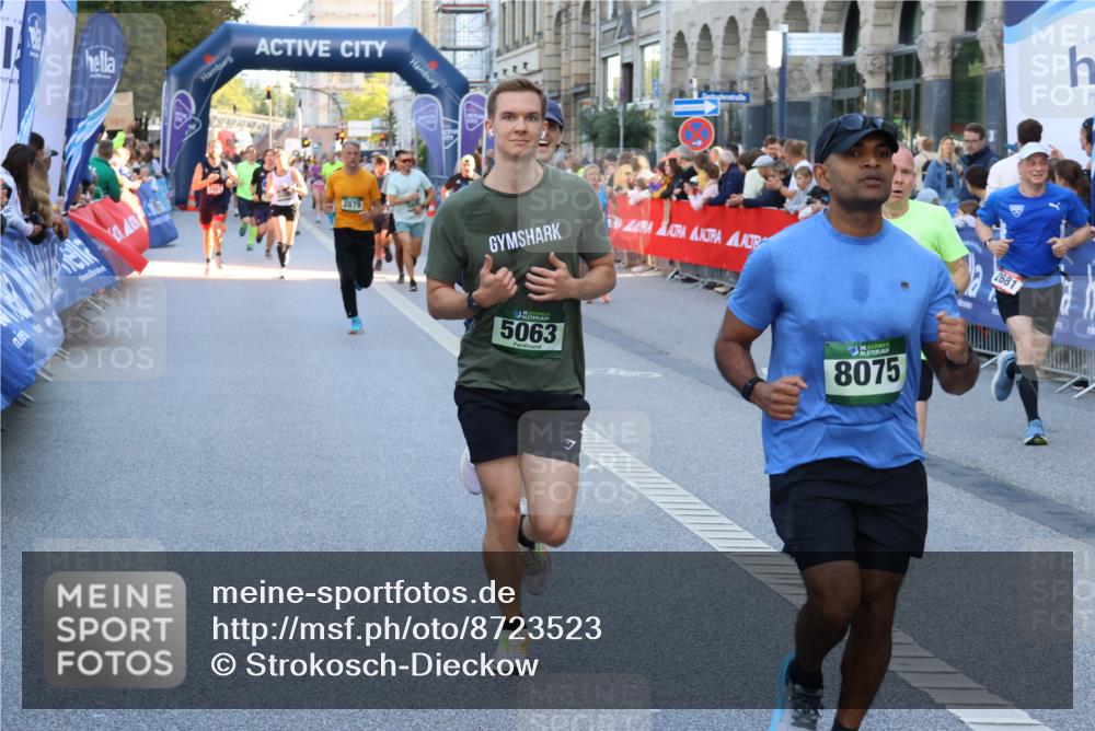 07.09.2025 - BARMER Alsterlauf Strokosch-Dieckow http://msf.ph/oto/8723523 07.09.2025 09:51:47 Ziel 2010, 2040, 2398, 2508, 2545, 2549, 2565, 2776, 3029, 3068, 3069, 3363, 3823, 4015, 4103, 4158, 4271, 4453, 4488, 4514, 4746, 5311, 5420, 5575, 5619, 5648, 6142, 6288, 8118, 8290, 8305, 8425 meine-sportfotos.de