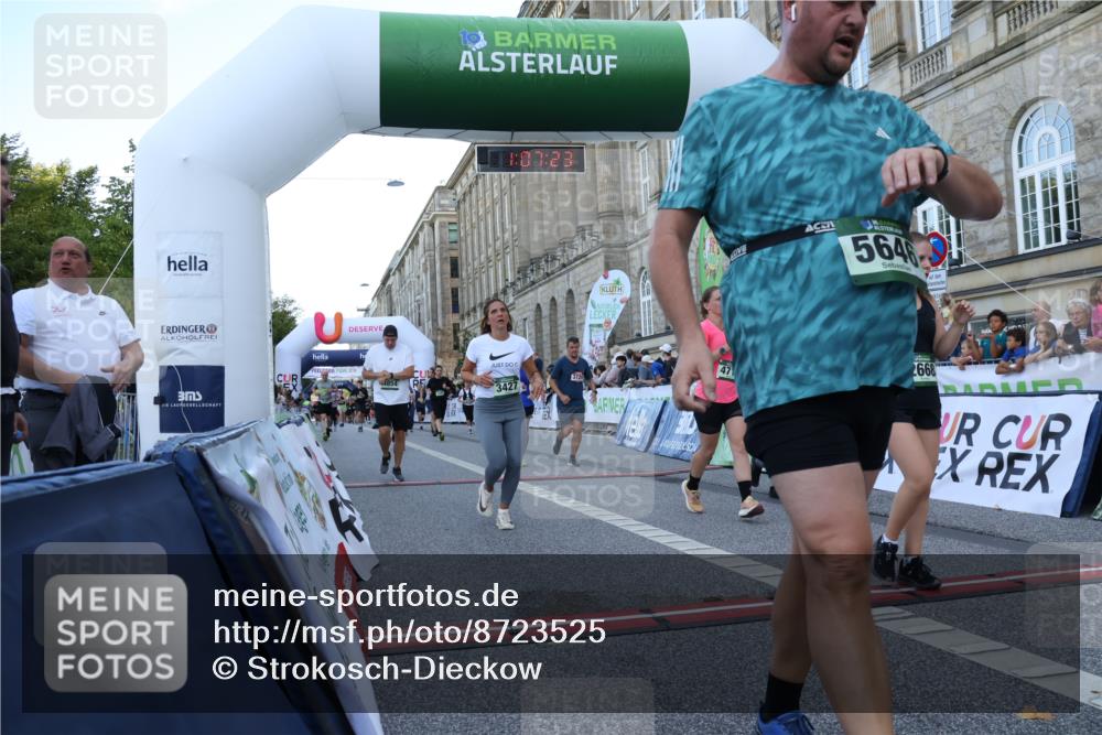 07.09.2025 - BARMER Alsterlauf Strokosch-Dieckow http://msf.ph/oto/8723525 07.09.2025 10:07:22 Ziel 2668, 2994, 3391, 3427, 3729, 3730, 3998, 4089, 4090, 4466, 4711, 4854, 5198, 5200, 5333, 5833, 8157 meine-sportfotos.de